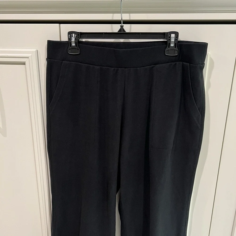 Logo Lounge Black Fleece Pull On Pants Womens Size Large Pockets Cozy Minimalist